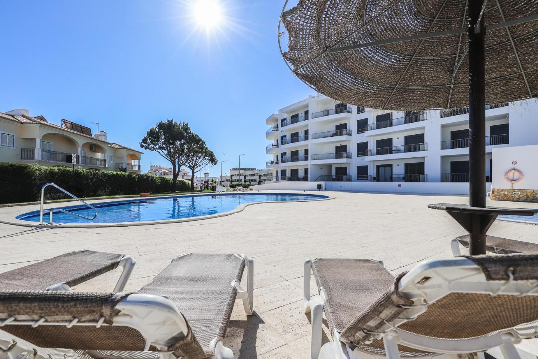 Charming Flat 10 Min Walk To Beach Apartman Albufeira Kültér fotó
