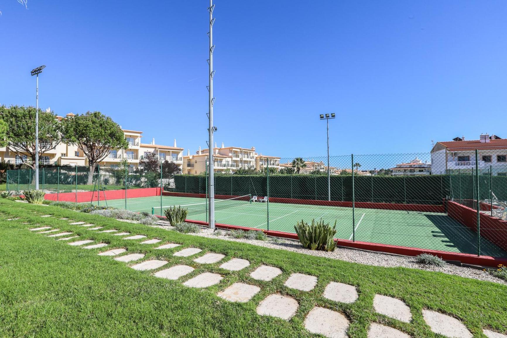 Charming Flat 10 Min Walk To Beach Apartman Albufeira Kültér fotó
