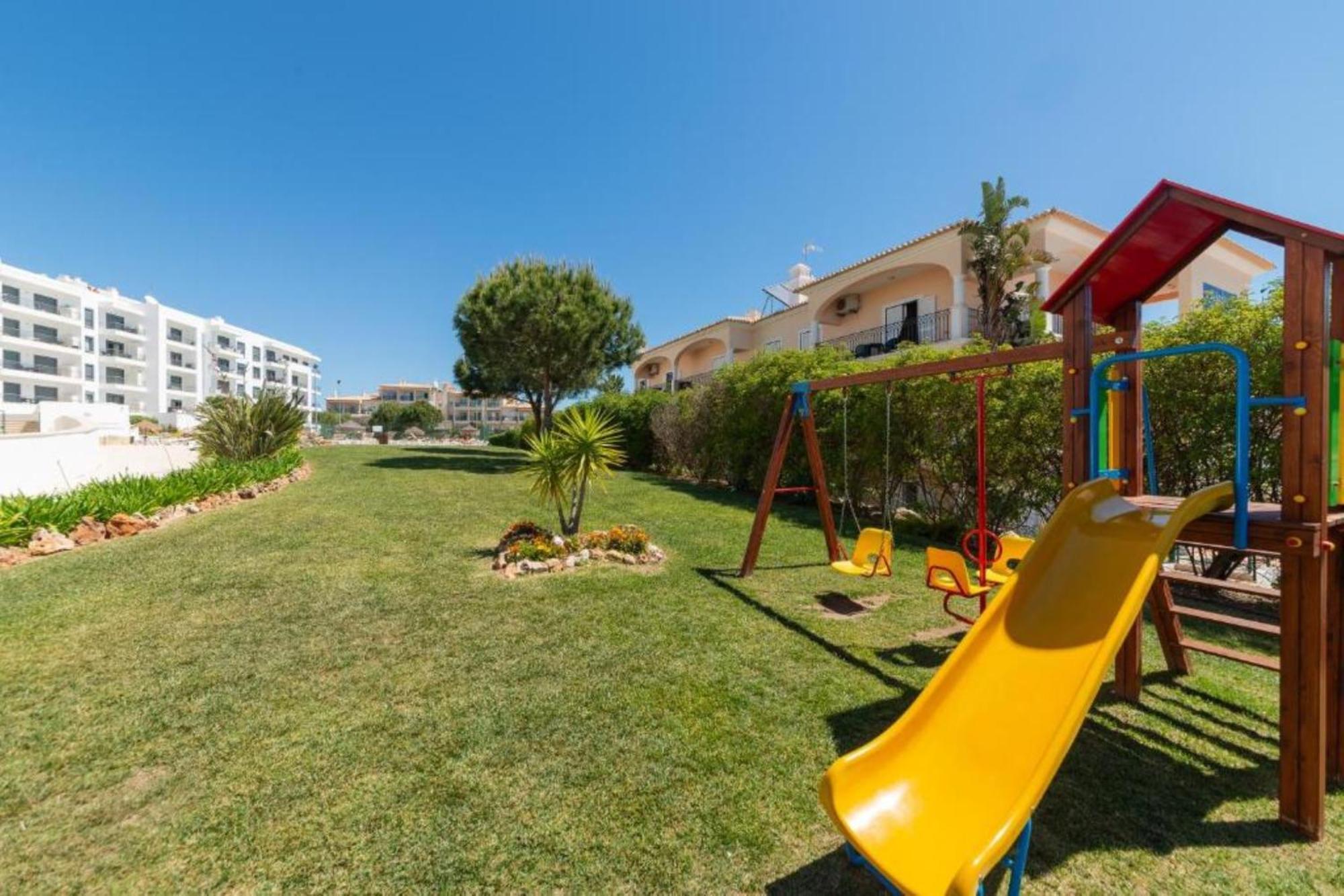 Charming Flat 10 Min Walk To Beach Apartman Albufeira Kültér fotó